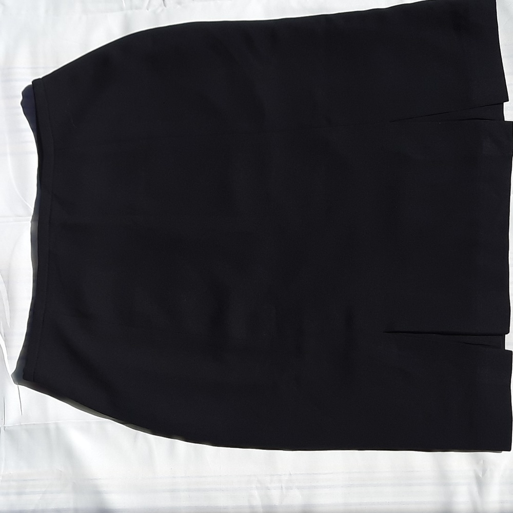 Worthington black skirt